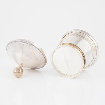 Eric Löfman,  a silver bonbonnière, mark of MGAB, Uppsala 1983. No. 7 out of 10.