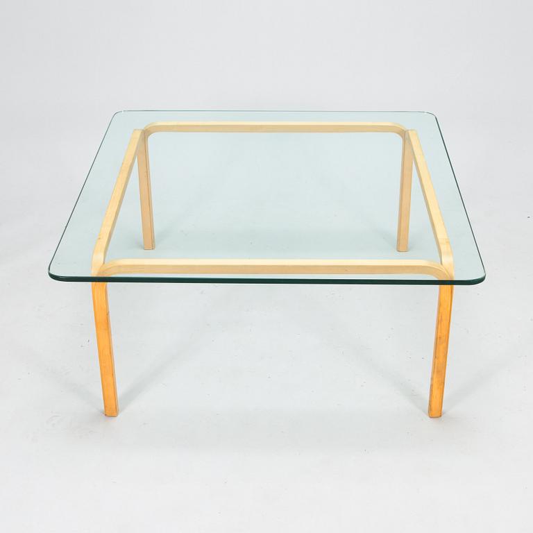 Alvar Aalto, coffee table model 'Y805A' for Artek.