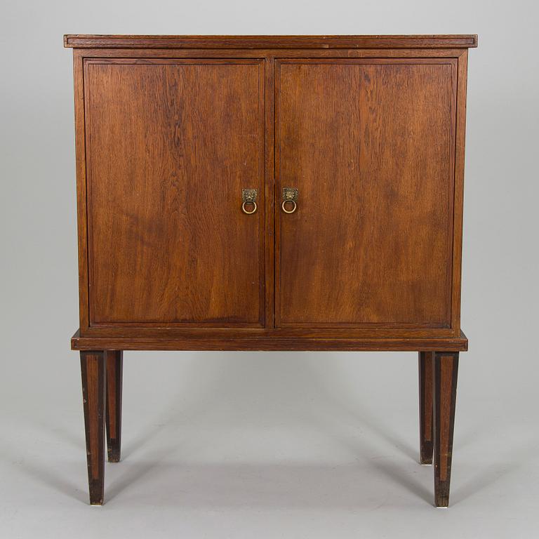 Birger Hahl, a 1930's cabinet by A. Salmi Huonekalutehdas.