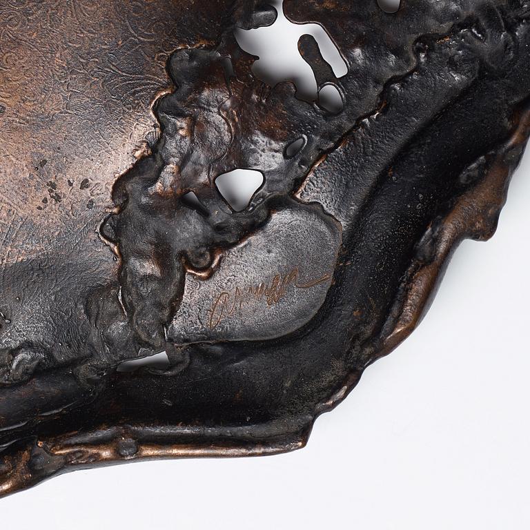 Fernandez Arman, Bricka med teservis ur serien "Burned furniture".