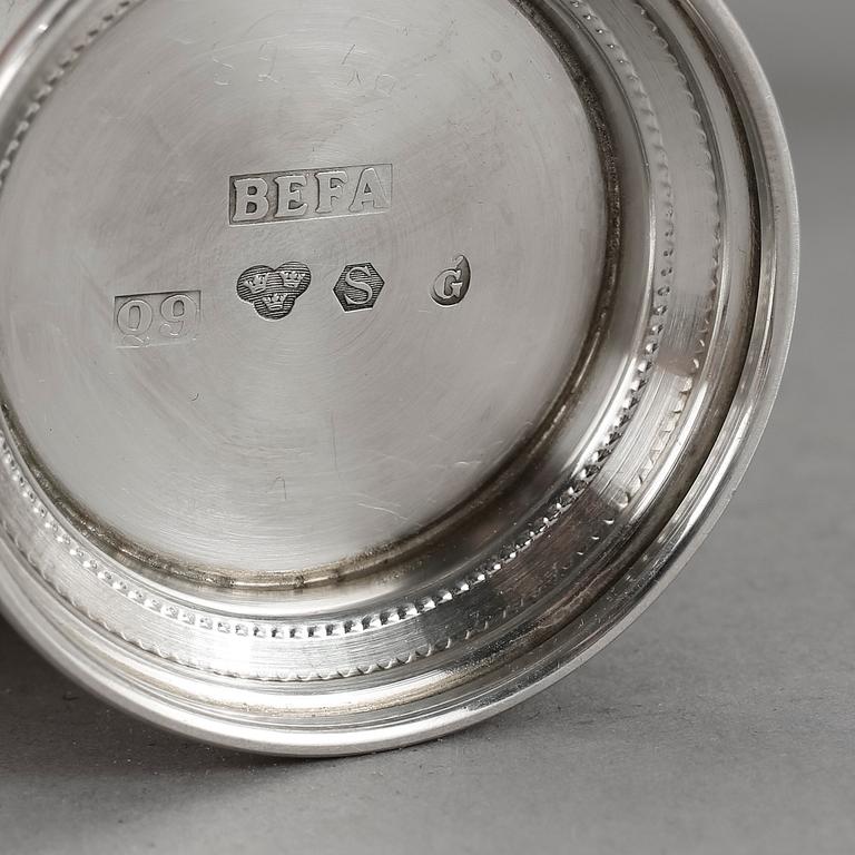 PARTI SILVER, 4 delar. Bl a Befa Guld- & Silvervarufabrik, Göteborg 1966. Totalt ca 410 g.