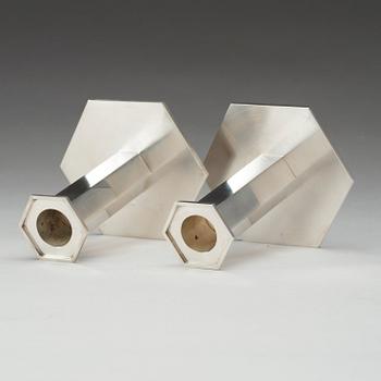 A pair of Wiwen Nilsson sterling candlesticks, Lund 1974.