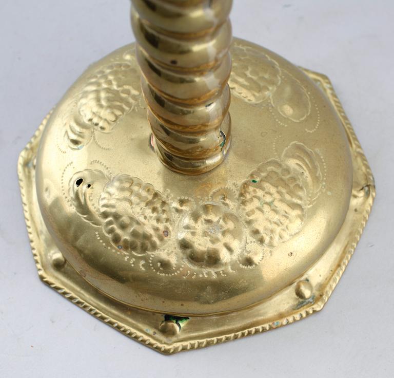 LJUSSTAKE, mässing, barock, 1700-talets första hälft.