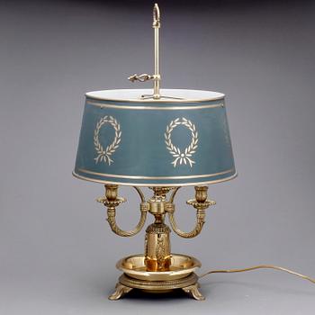 BOUILLOTTELAMPA, senempirestil, 1900-talets andra hälft.