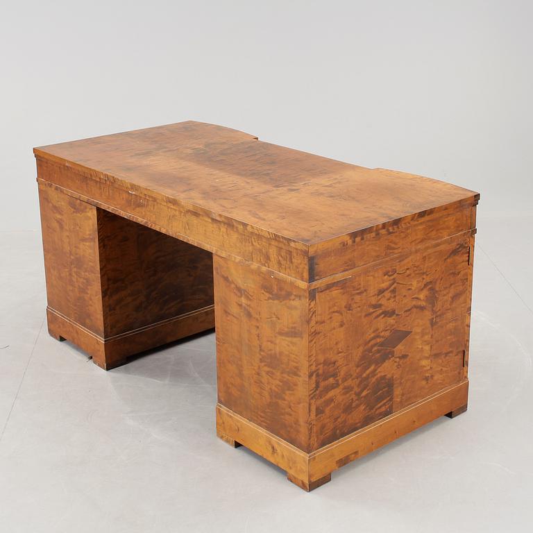 SKRIVBORD, Karl Johan-stil, 1900-talets början.