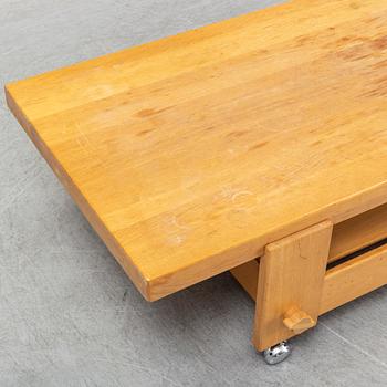 YNGVE EKSTRÖM, soffbord, ur serien "Kontrapunkt", Swedese Möbler AB, modellen lanserad 1968.