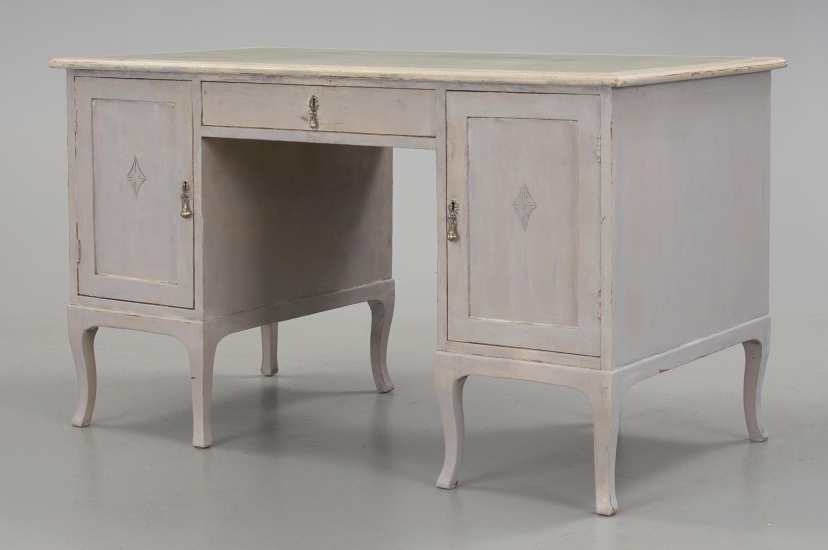 SKRIVBORD, 1900-talets mitt.