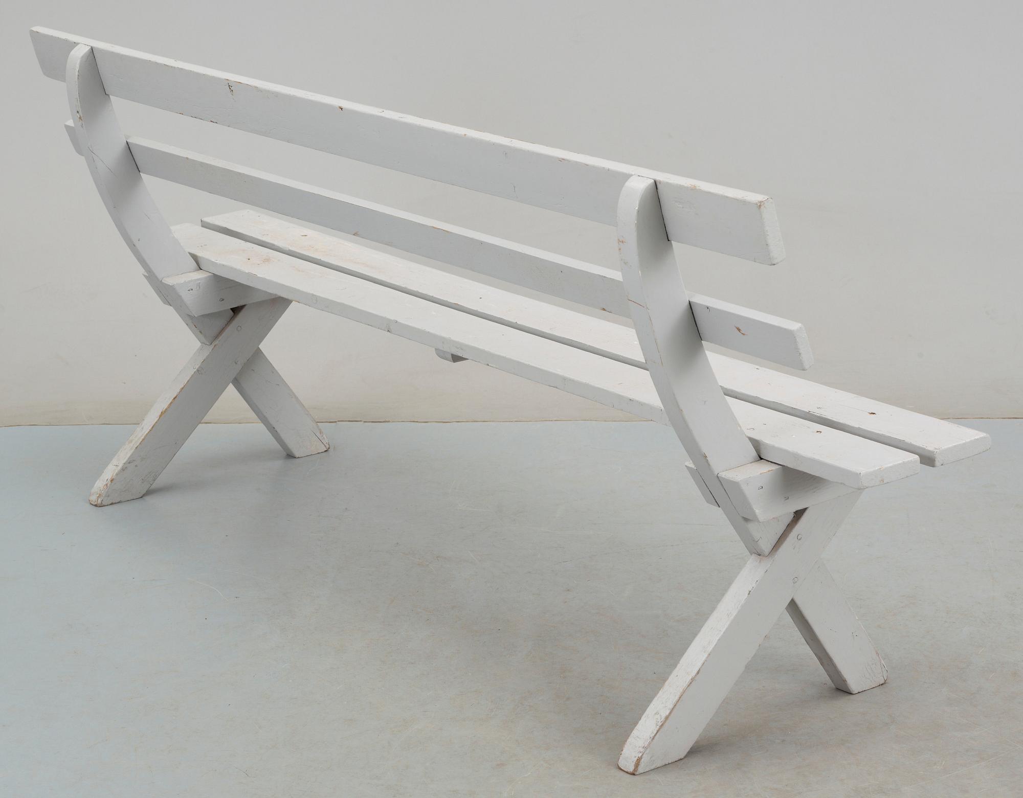 TRÄDGÅRDSBÄNK, trä, 1900-talets första hälft.