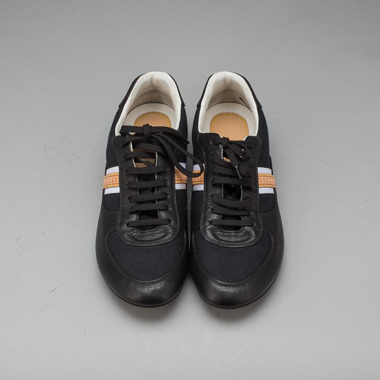 SKOR, Louis Vuitton.