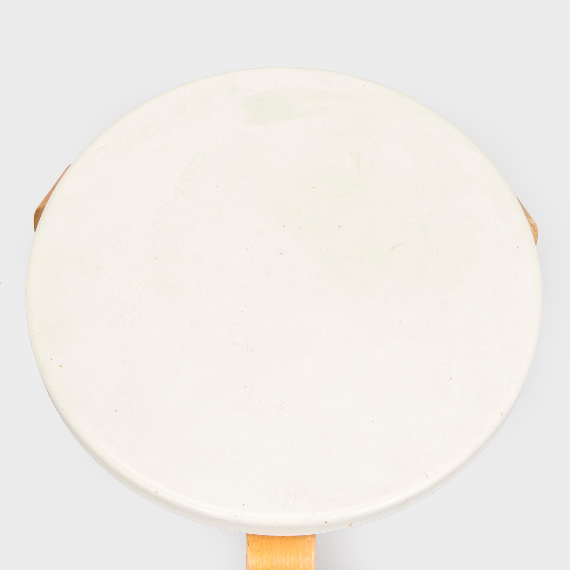 Alvar Aalto, jakkarapari, malli 60, O.Y. Huonekalu- ja Rakennustyötehdas A.B, 1957.