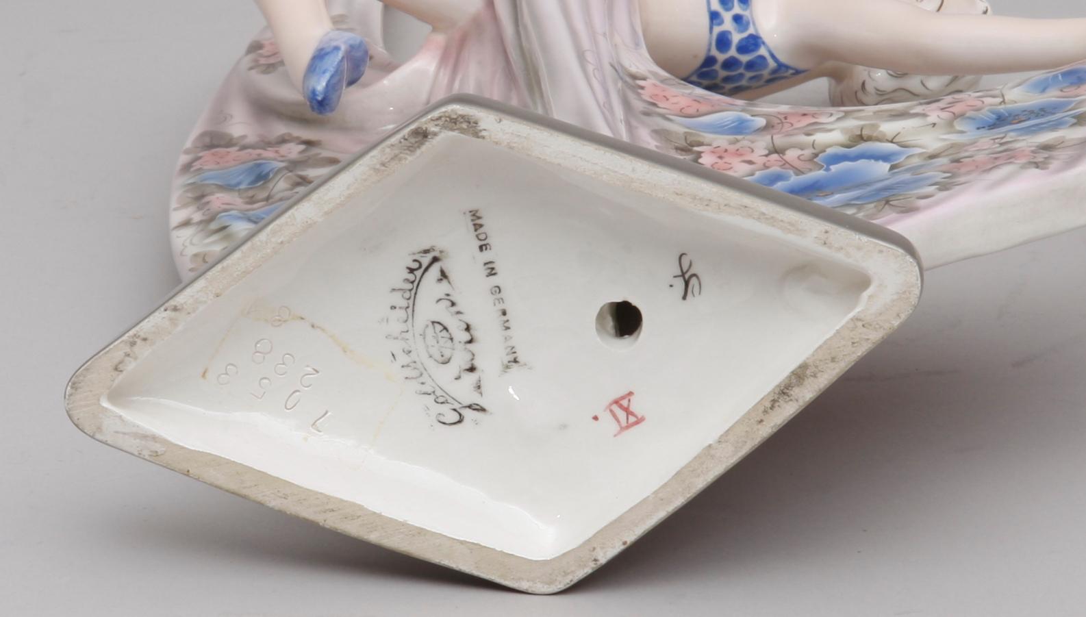 FIGURIN, porslin, Goldscheider, Tyskland, 1900-tal.