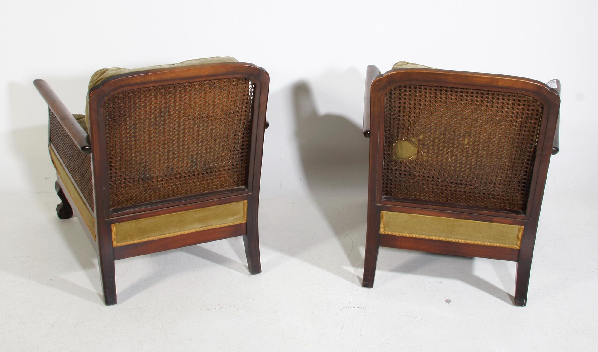 FÅTÖLJER, ett par, 1930-40-tal.