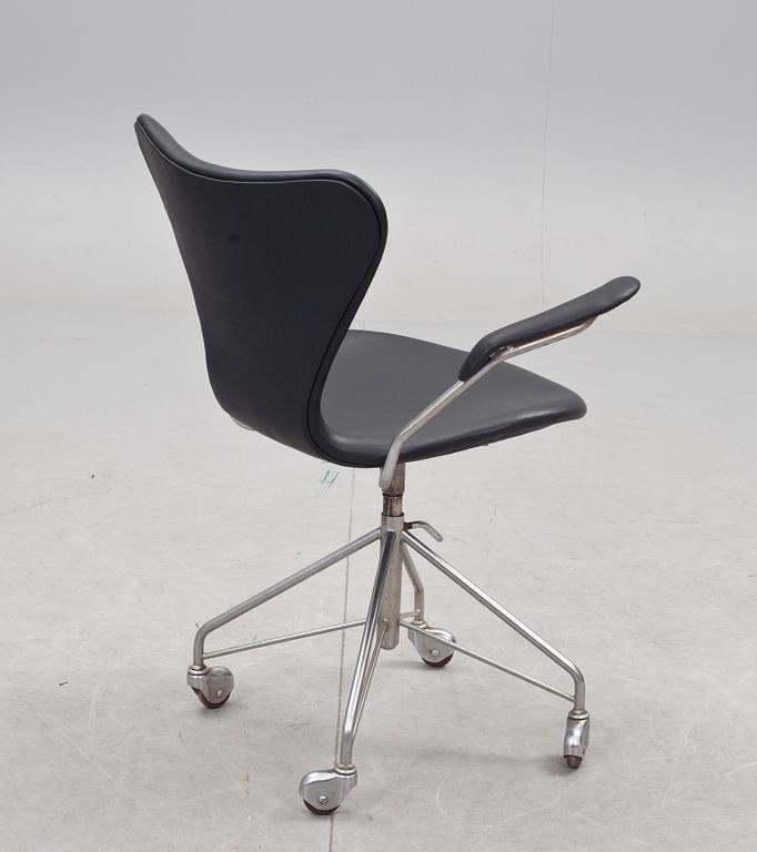 SKRIVBORDSSTOL, "Sjuan", Arne Jacobsen, Fritz Hansen.