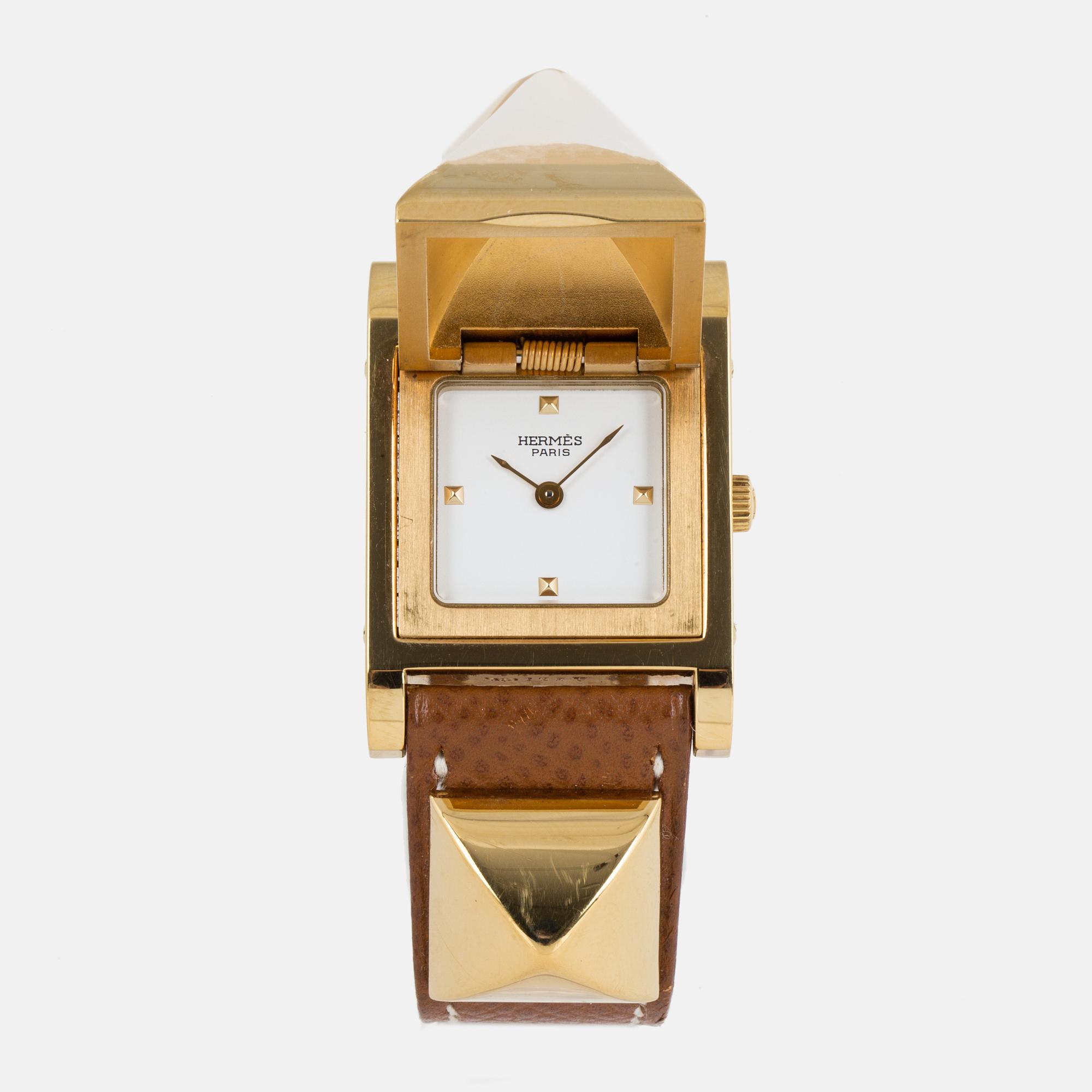 HERMÈS, "Medor", wristwatch, 23 x 32 mm.