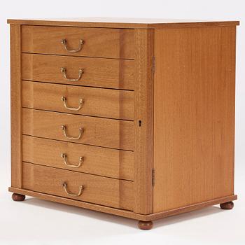 Josef Frank, a mahogany miniature chest of drawers, Svenskt Tenn, model 2058.