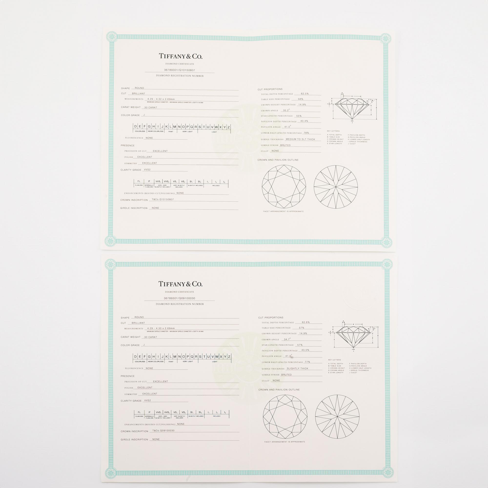 Tiffany & Co ett par örhängen platina med runda briljantslipade diamanter.