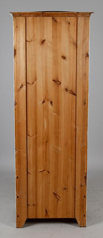 GARDEROBSSKÅP, tidigt 1900-tal.