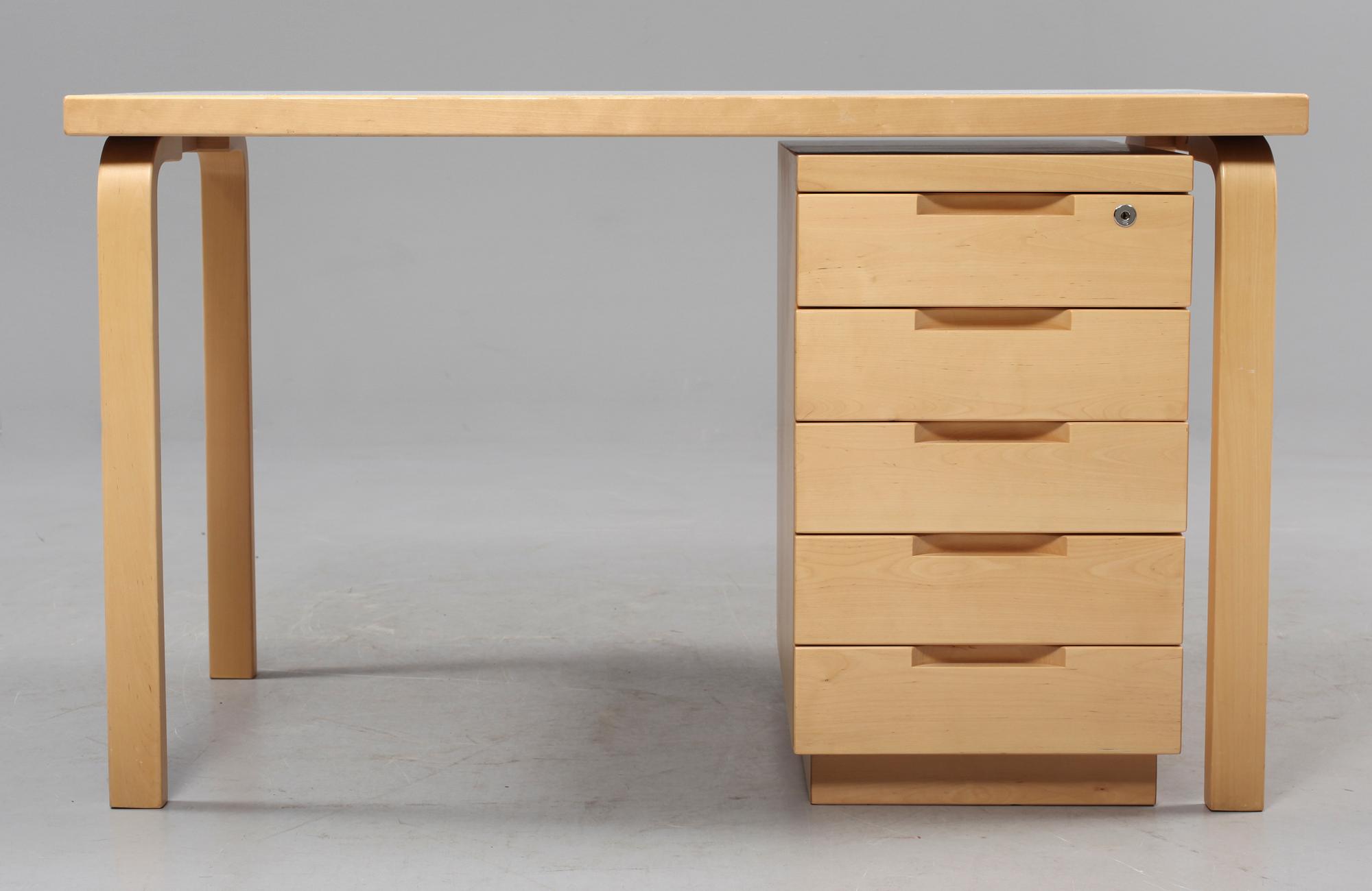 BORD samt HURTS, "297", Alvar Aalto, Artek, 1900-talets andra hälft.