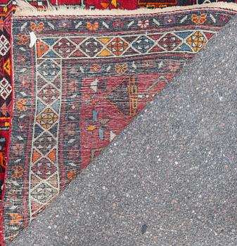 GALLERIMATTA, semiantik. Ca 376x98 cm.