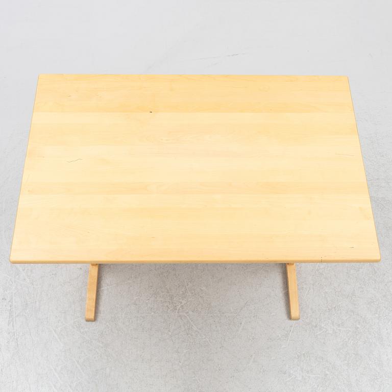 Yngve Ekström, matbord, "Björka", Stolab, 2007.