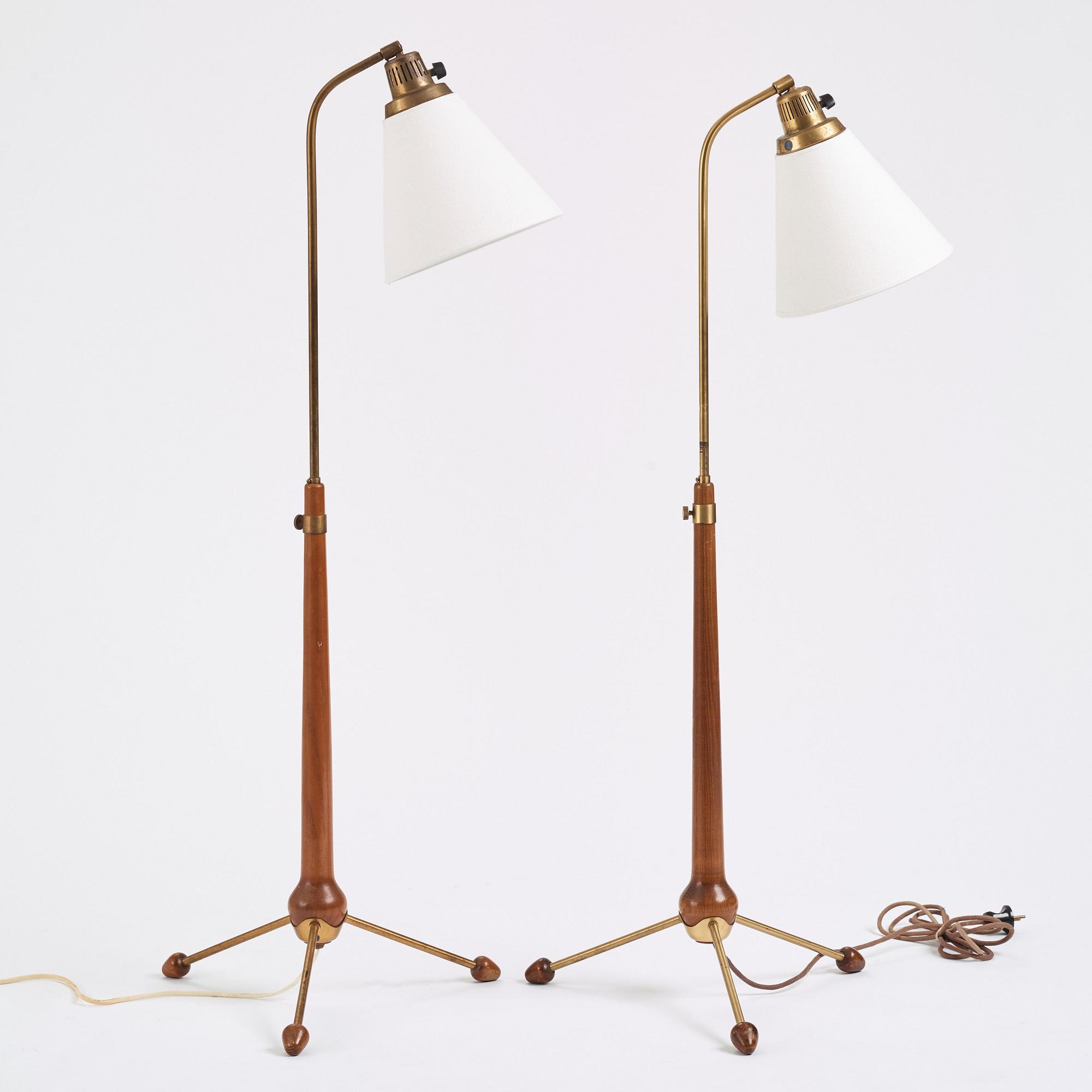 Hans Bergström, golvlampor, ett par, modell "547", ateljé Lyktan, Åhus, 1940-50-tal.