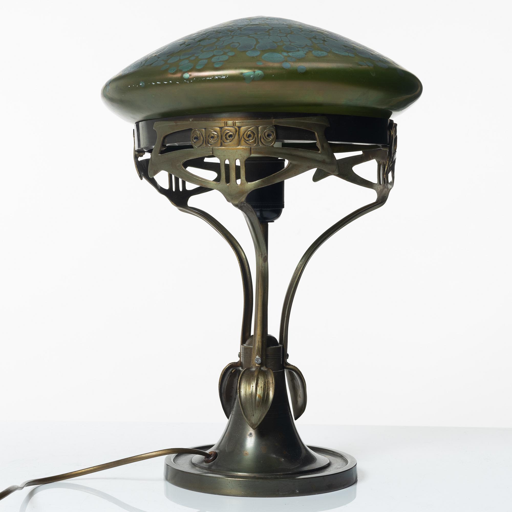 Jugend/Art Nouveau, Table lamp, early 20th century.