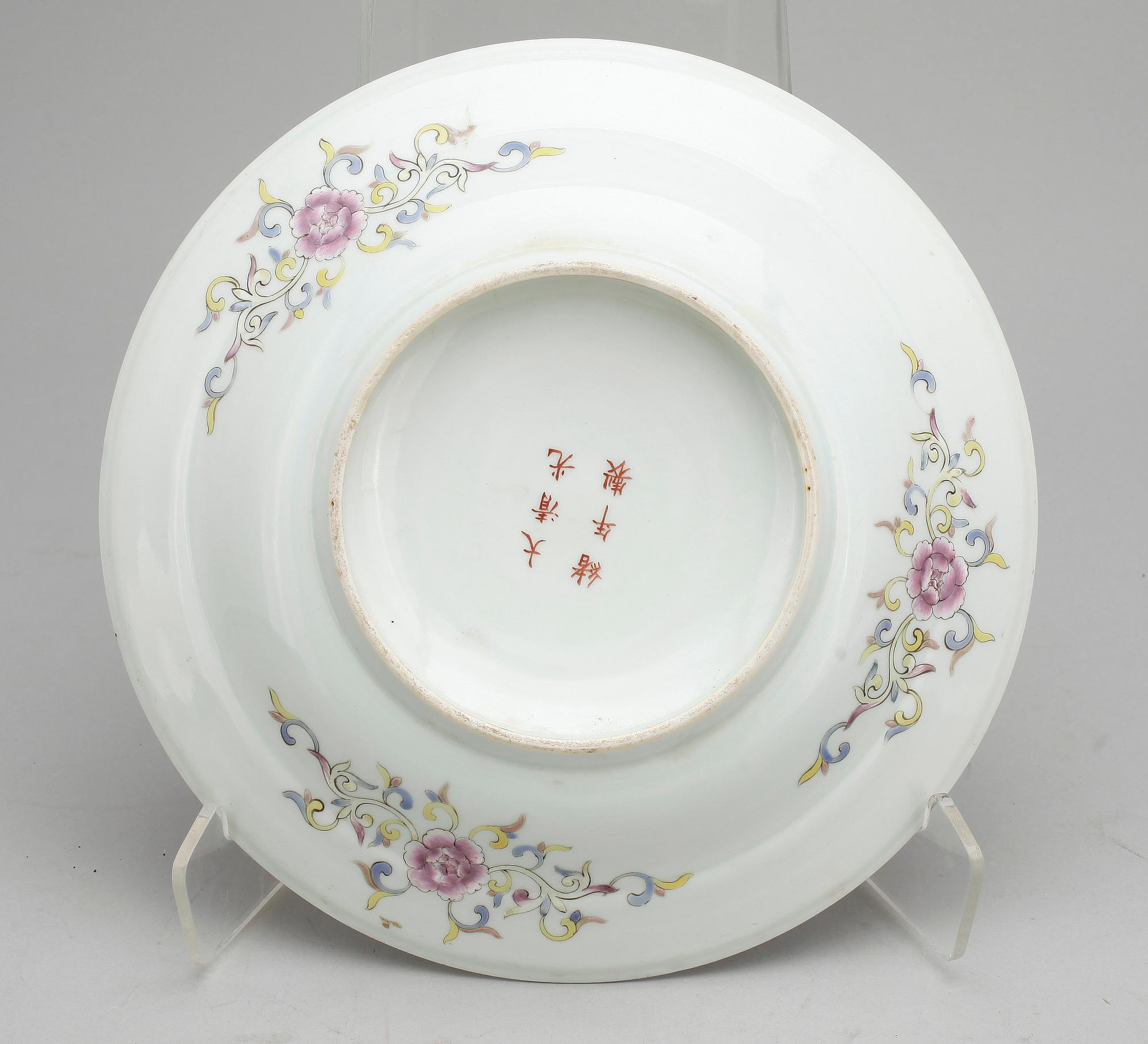 TALLRIK, porslin, troligen republik, Kina 1900-tal.