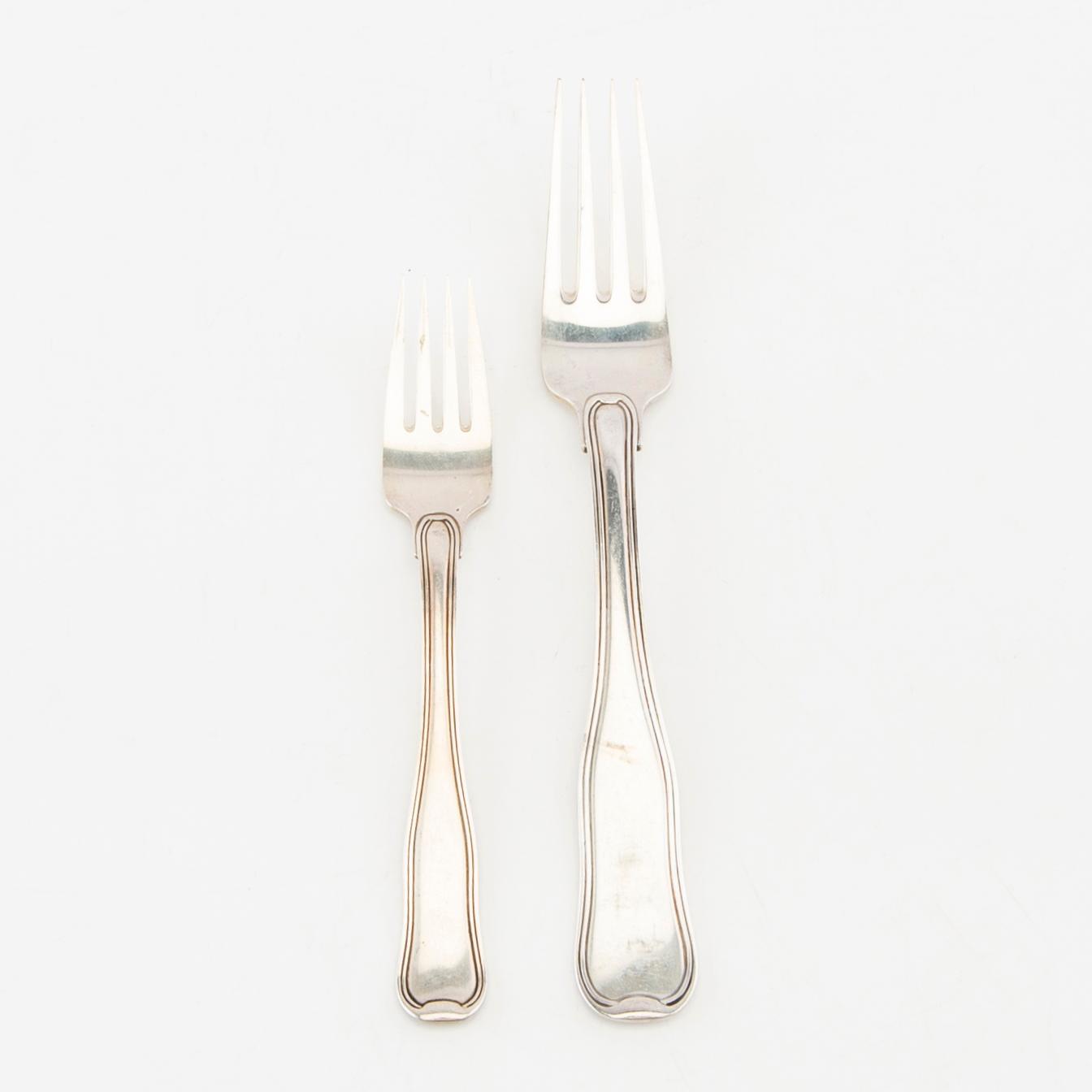 Harald Nielsen, bestick 73 dlr silver "Old Danish" Georg Jensen.