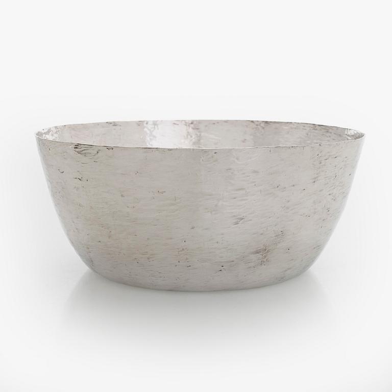 Tapio Wirkkala, boolimalja ja -kauha, hopeaa, palisanteri, Kultakeskus, Hämeenlinna, 1969.