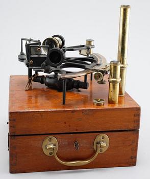 A sextant by Thos Downie in Hamburg from around the year of 1900.