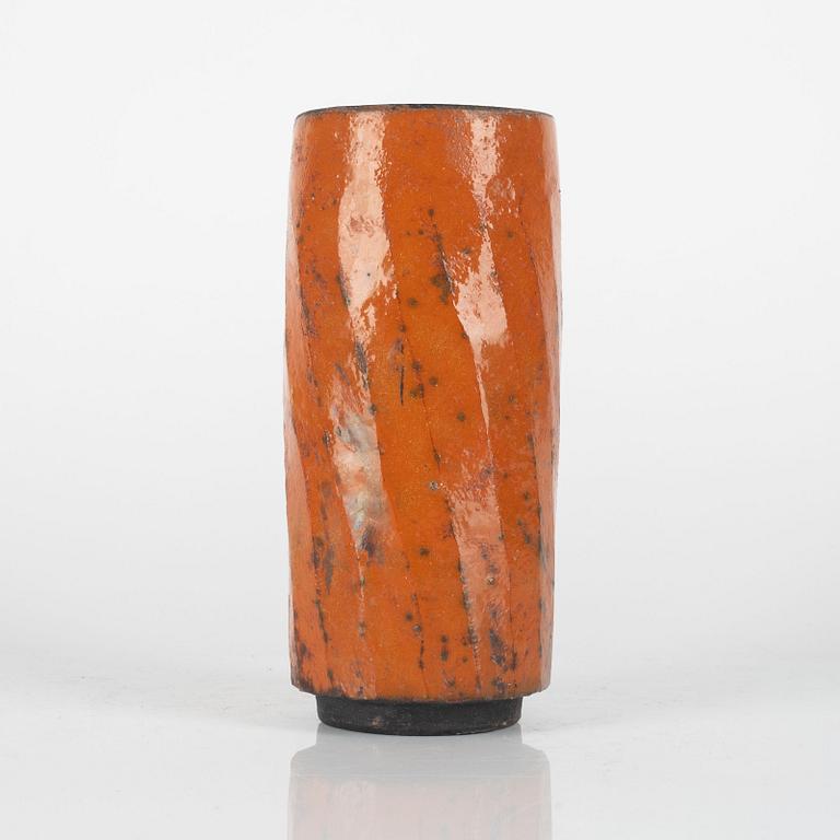 Inger Rokkjaer, a raku vase, Denmark, 2002.