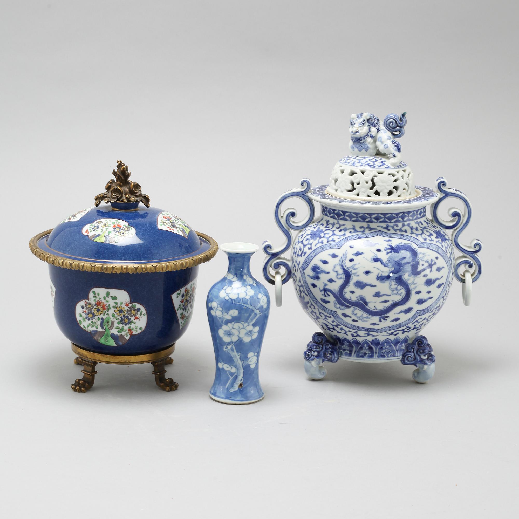 To censers and a vase, Chinese and Japanese, 19/20th Century.