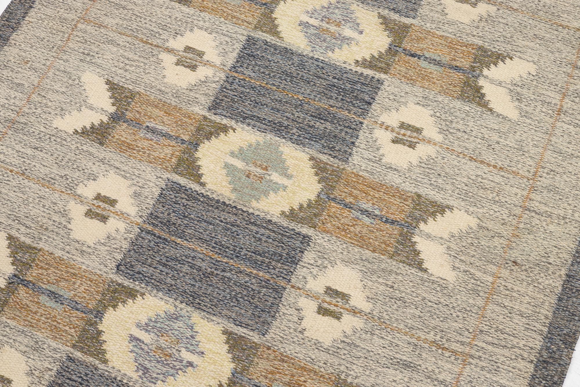 Ingegerd Silow, rug, flat weave, signed IS, approx. 200 x 134 cm.