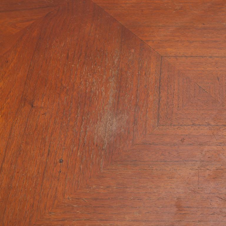 Skrivbord, 1900-talets första hälft.