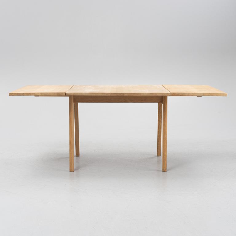 Hans J. Wegner, a model "AT-313" dining table, Carl Hansen & Søn, Denmark.
