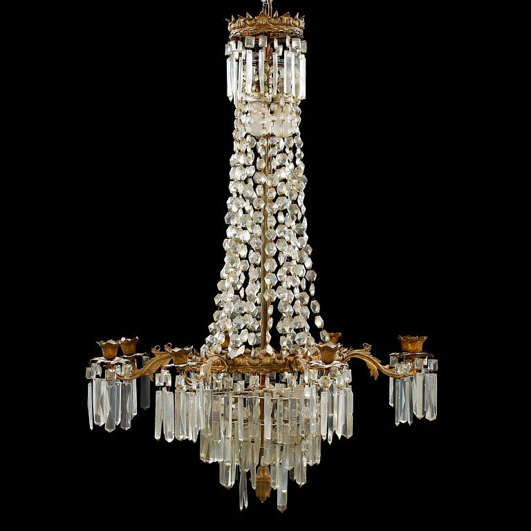 A chandelier from late 19th century.