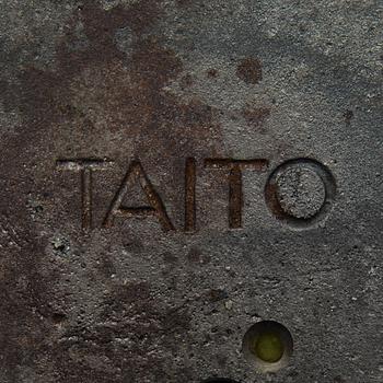 PAAVO TYNELL, PÖYTÄVALAISIN. Valmistanut Taito Oy. 1930/40-luku.
