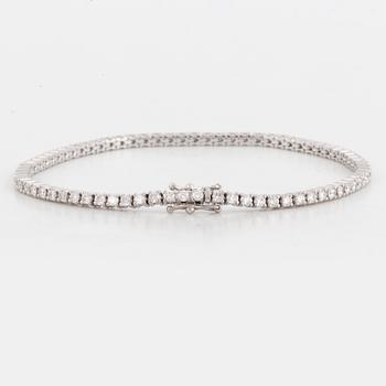 TENNISARMBAND, med briljantslipade diamanter ca 2,56 ct.