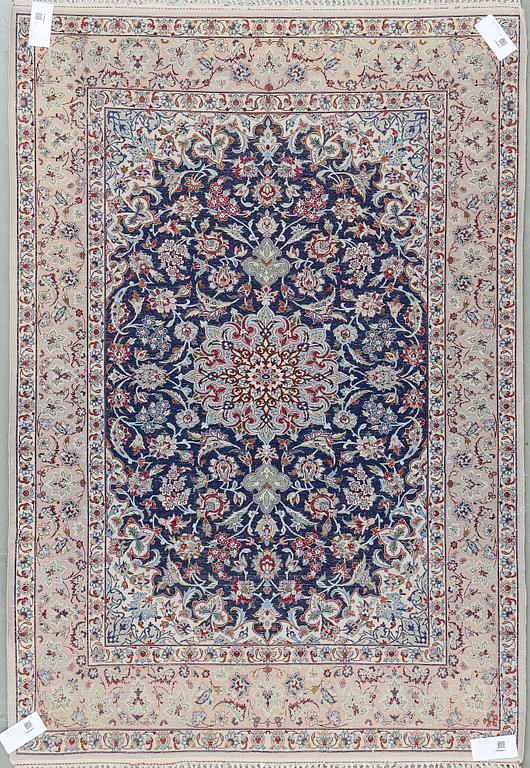 MATTA, old Isfahan. Ca 157,5 x 107,5 cm.
