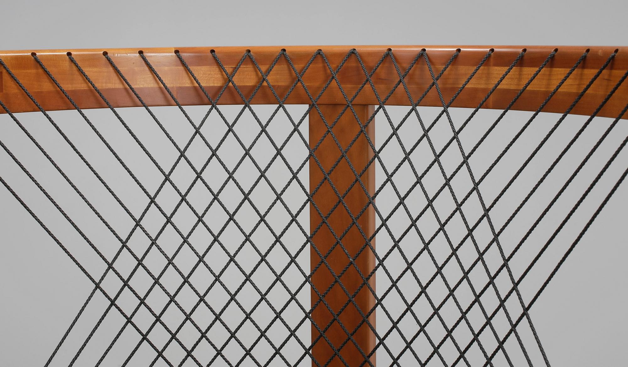 STOLAR, ett par, "String Chair", Niels Jörgen Haugesen, Danmark.
