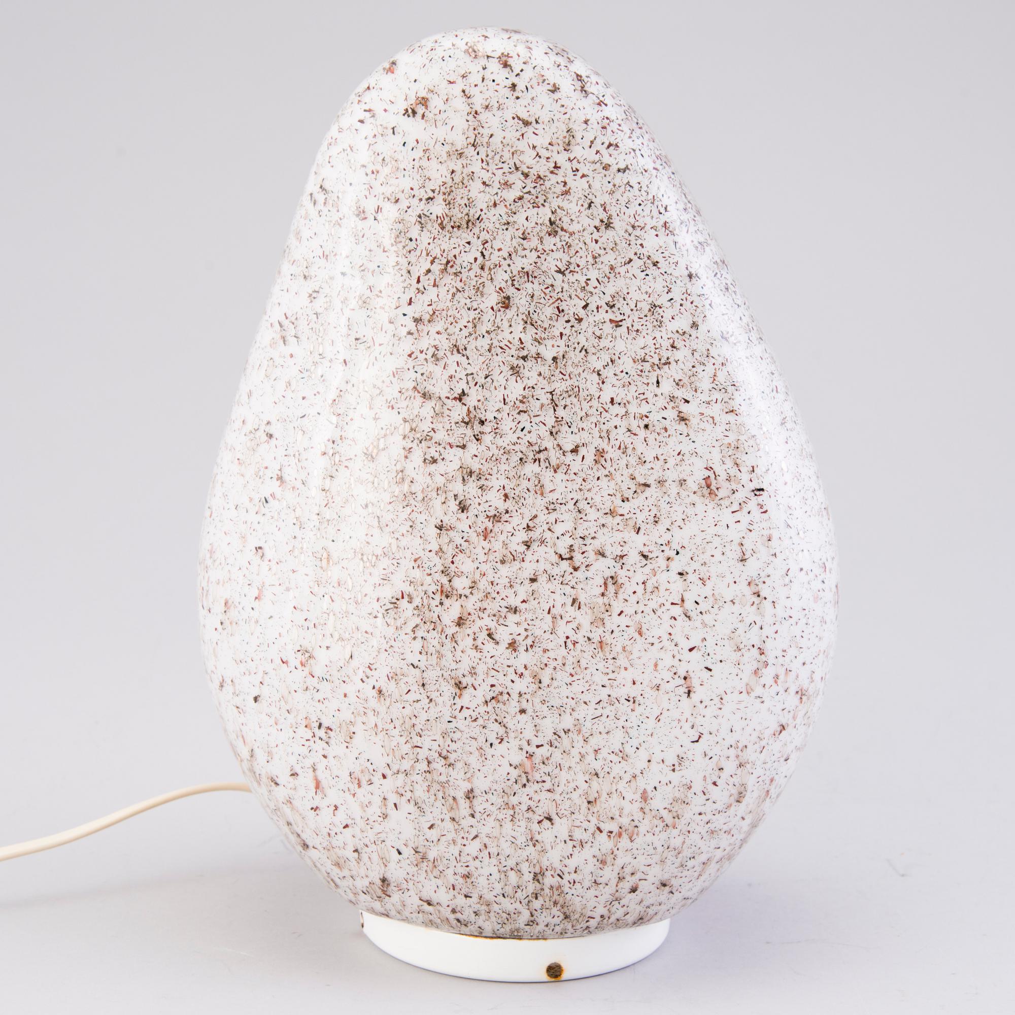 VALAISIN, lasia ja maalattua metallia, Orno Stockmann, 1900-luvun loppu.