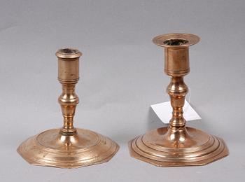LJUSSTAKAR, 2 st. Mässing 1700-tal.