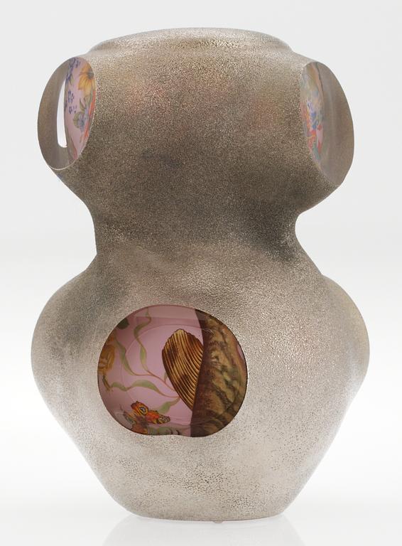 PER B SUNDBERG
Vas, "Fabula", Orrefors Limited Gallery 2004.