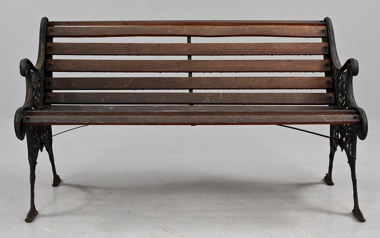 TRÄDGÅRDSSOFFA, 1900-talets fjärde kvartal.