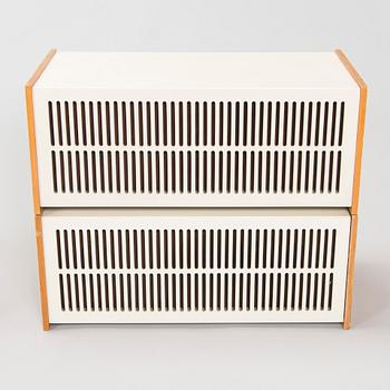Dieter Rams, radiogrammofoni, "Phonosuper SK-5", Hans Gugelot & Dieter Rams, sekä kaiuttimet, "L1", Braun AG. Saksa, 1950-60-luku.