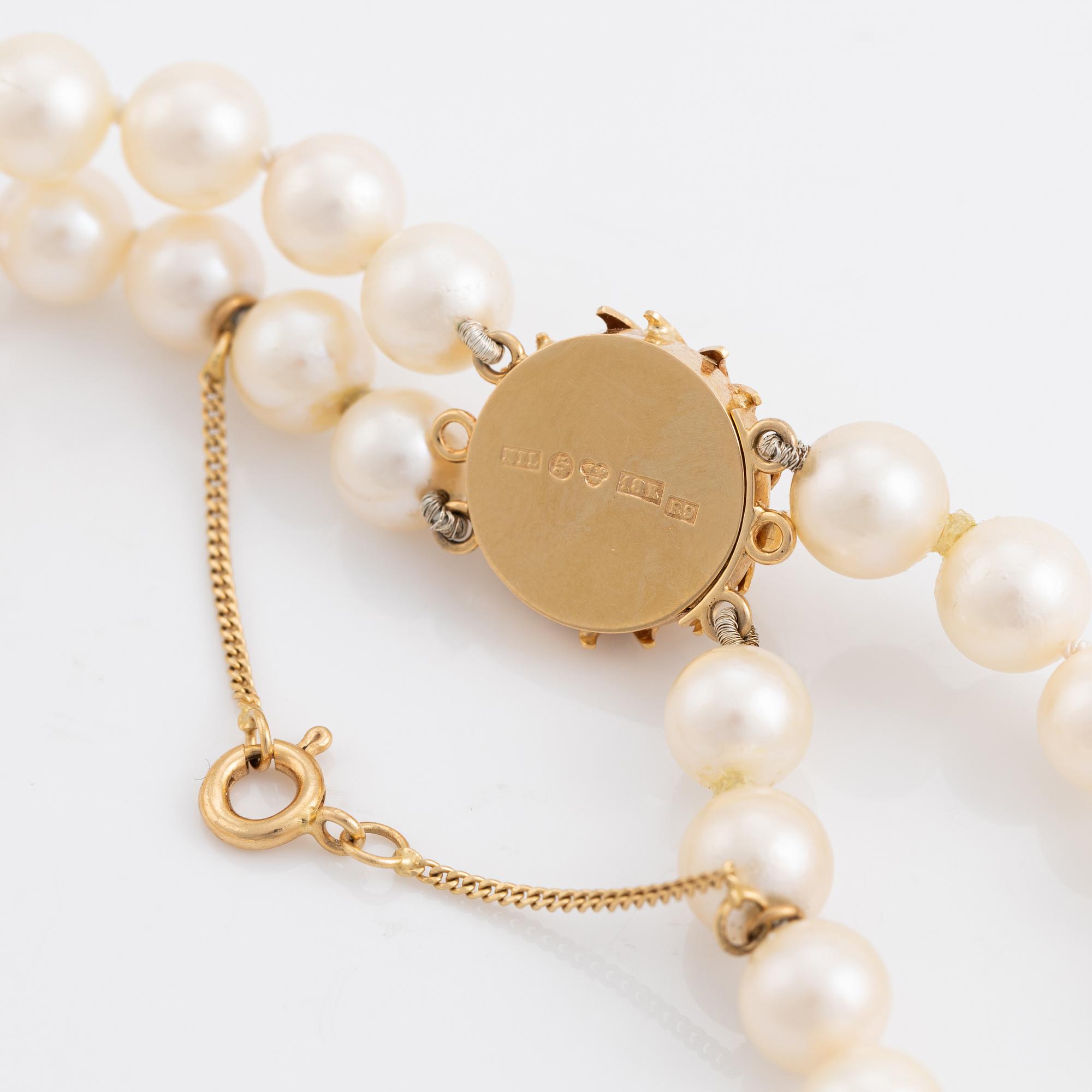 Collier, tvåradigt med odlade pärlor.
