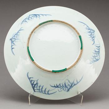 SKÅLFAT, porslin, Japan, 1800-tal.