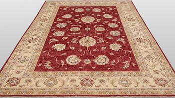 A Zigler carpet, 315 x 210 cm.