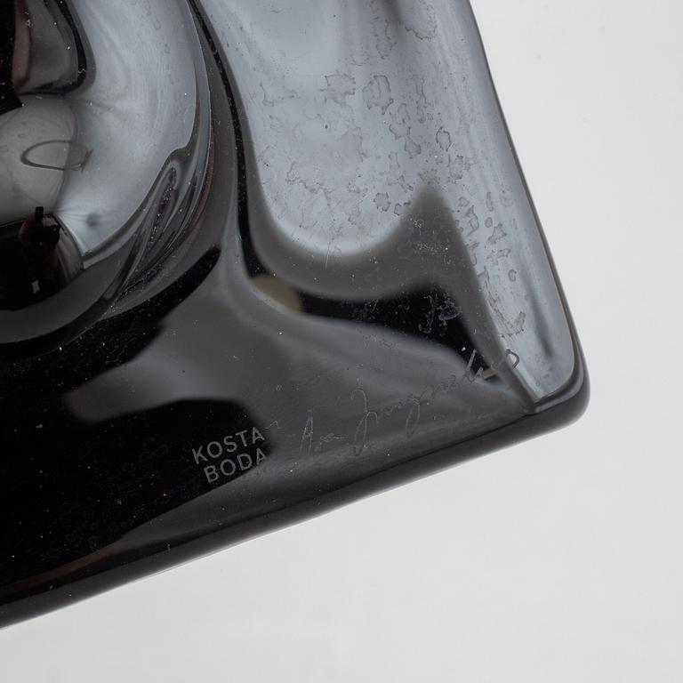 Two art glass tiles by Åsa Jungnelius for Kosta Boda, Signed.