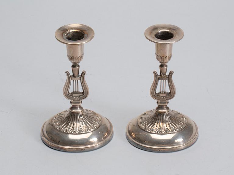 LJUSSTAKAR, ett par, silver, 1900-talets mitt.